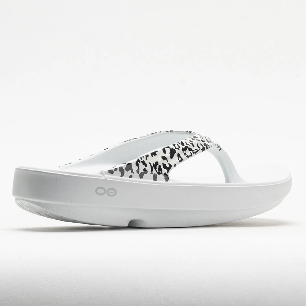 OOFOS OOlala Limited Women's White/Black Leopard 8 OOFOS OOlala Limited Women's White/Black Leopard - Image 6